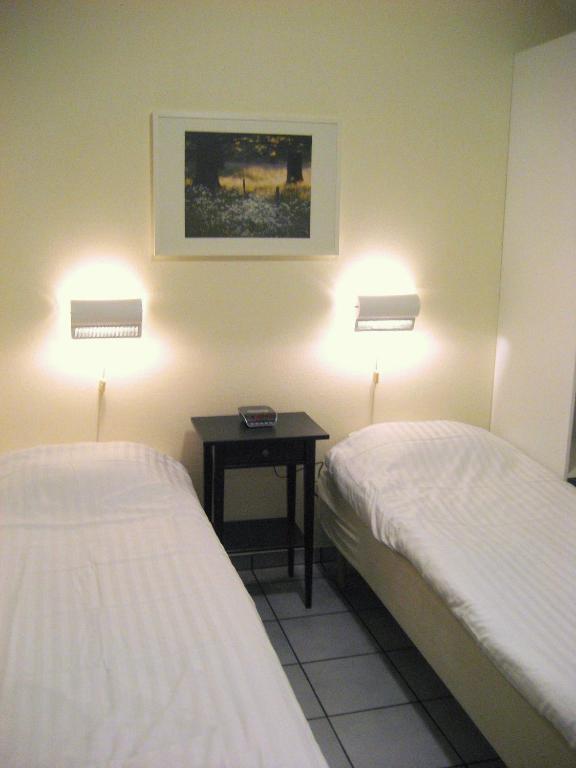 Hjaelmargarden Läppe Quarto foto